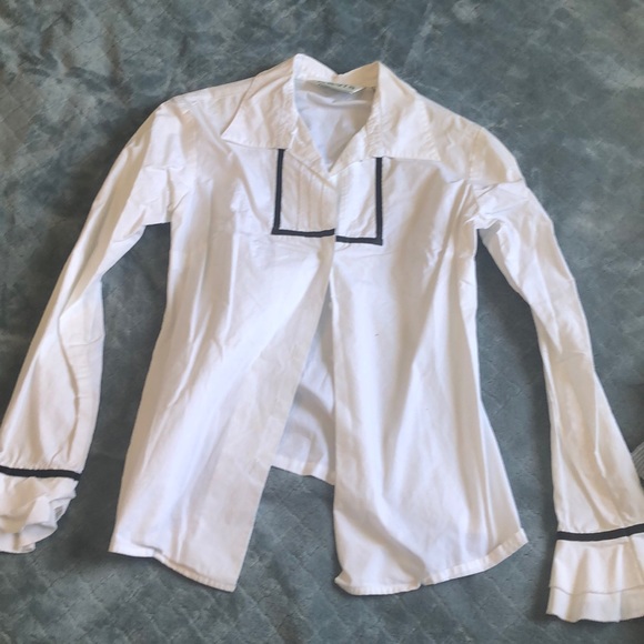 Or versus blouse button down - Picture 1 of 3